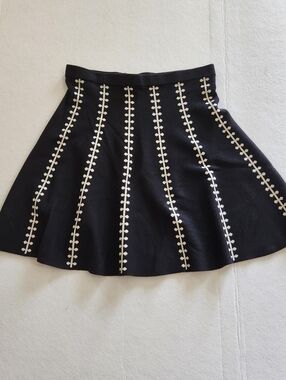 Olivia & Grace Black Circle Skirt with Cream Vertical Embroidered Trim Size L